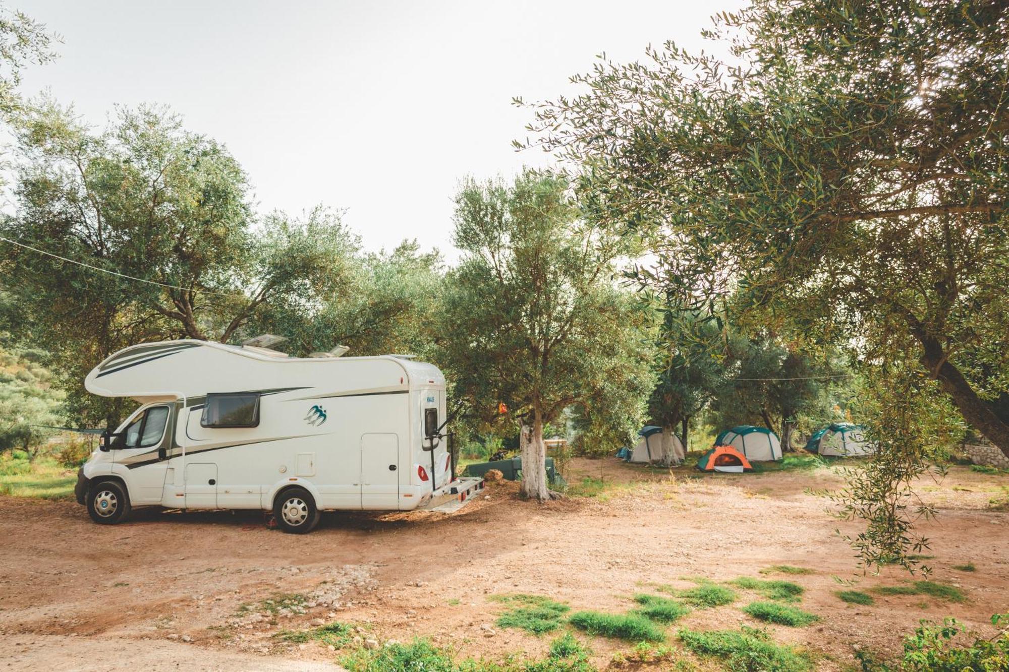 Olive Camping Hotel Himare Exterior photo